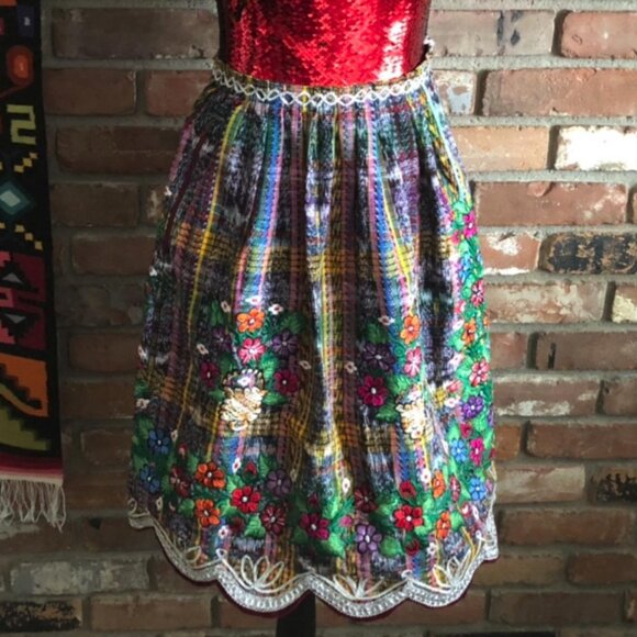FOLK ART, Festival, Ethnic Heavily Embroidered Flower Skirt APRON / Cape-let - Picture 2 of 3